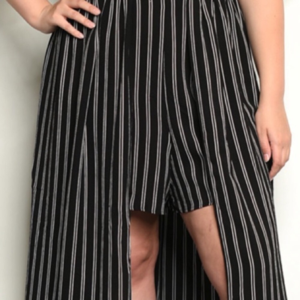 Striped Print Romper - Picture 4 of 6